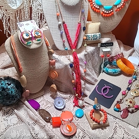 Huge Hot Summer ☀️ Brights 17-Item Jewelry Fiesta! BCBG, J.Crew, Baublebar, more - Picture 15 of 16